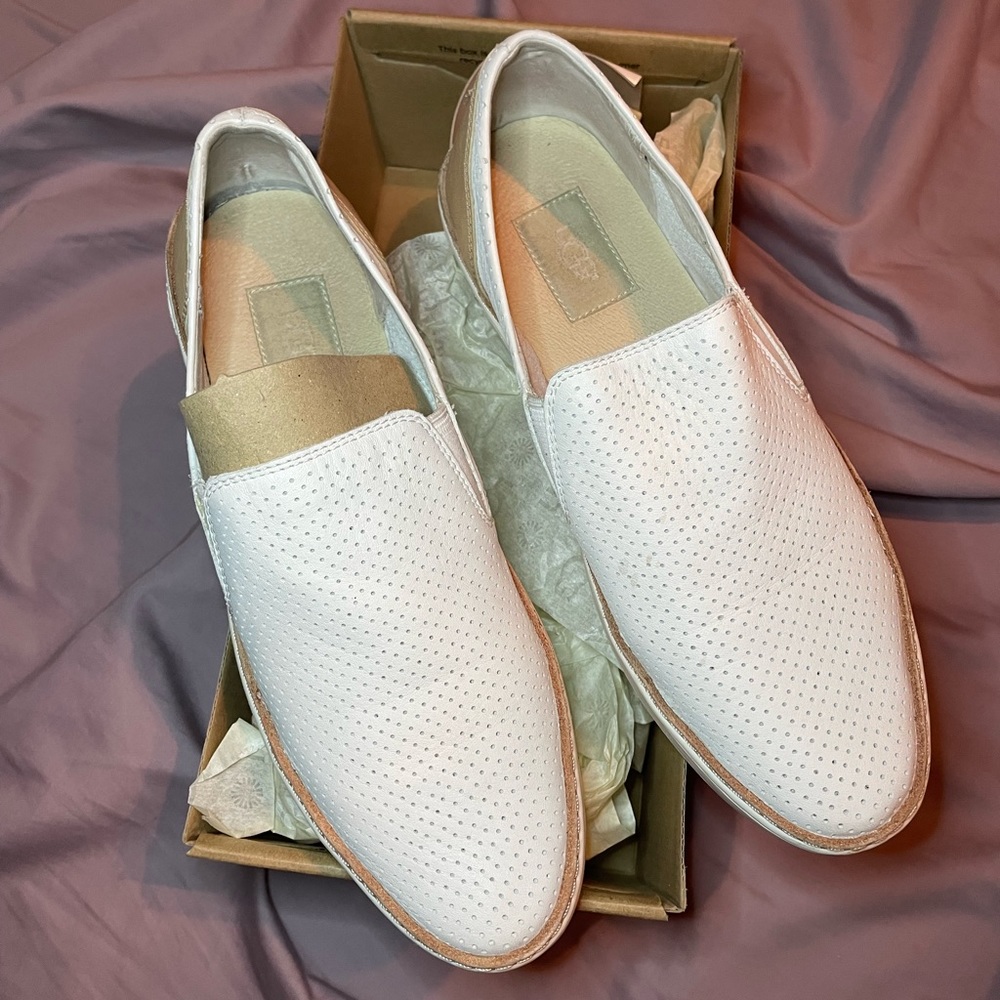💥UGG White Sz 9 Adley Slip On Sneakers💥